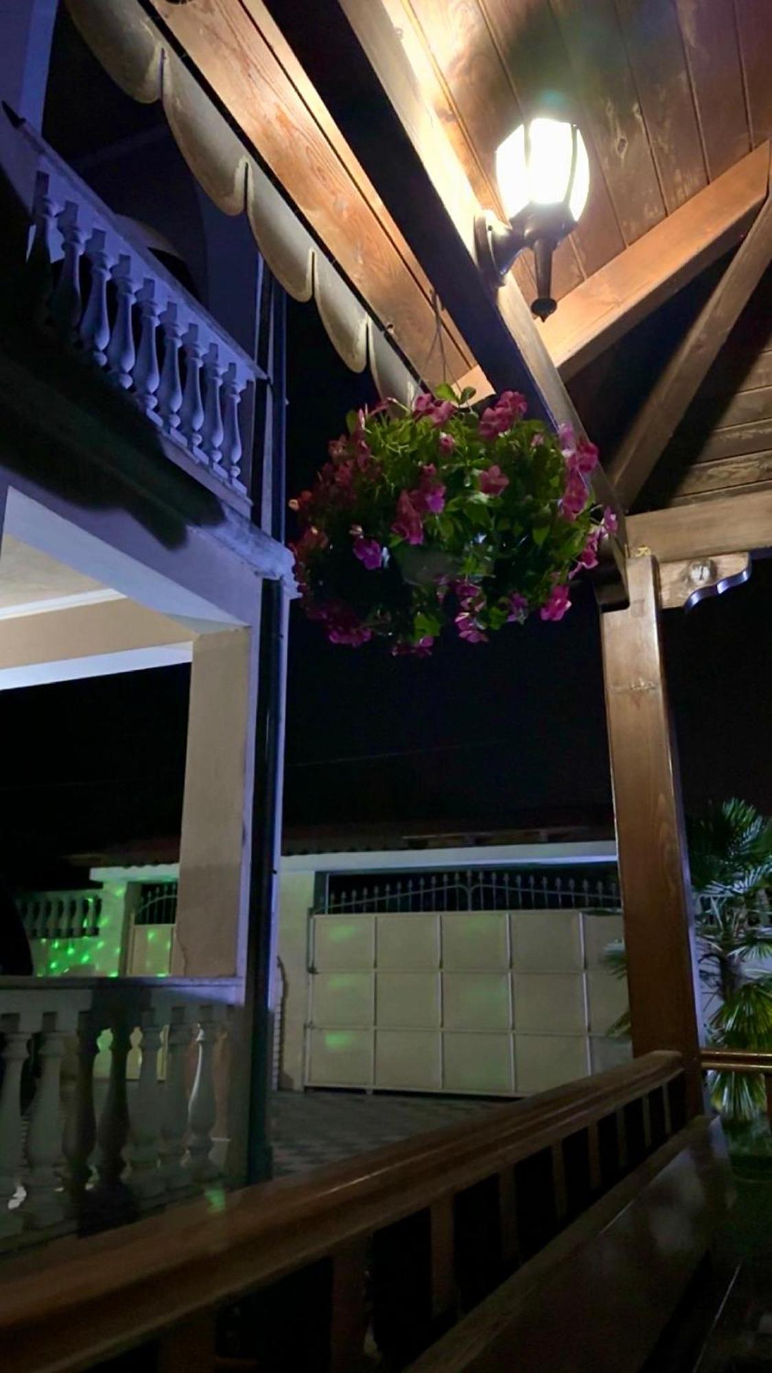 Guest House Pulake Berat Bagian luar foto