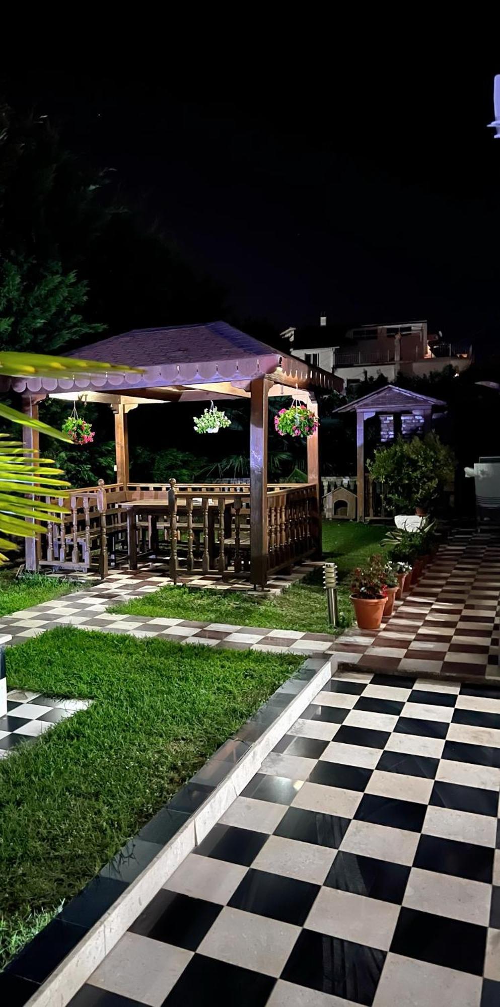 Guest House Pulake Berat Bagian luar foto